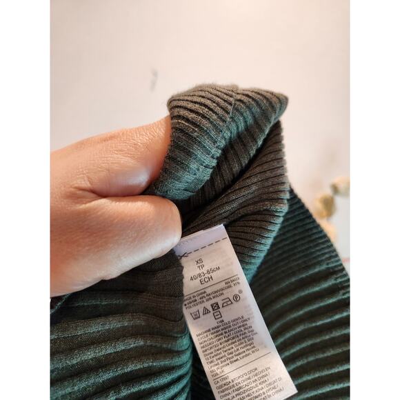 NWT banana Republic Green Knit top size‎ XS olive forest green machinewashable - Picture 5 of 7